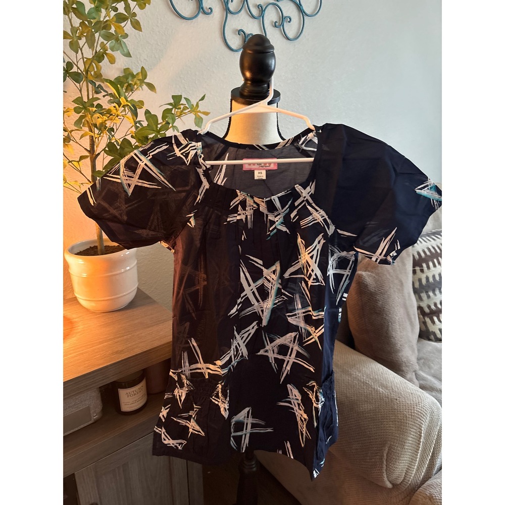 Koi by Kathy Peterson‎ Womens Scrub Top XS Navy Blue Stars NWOT